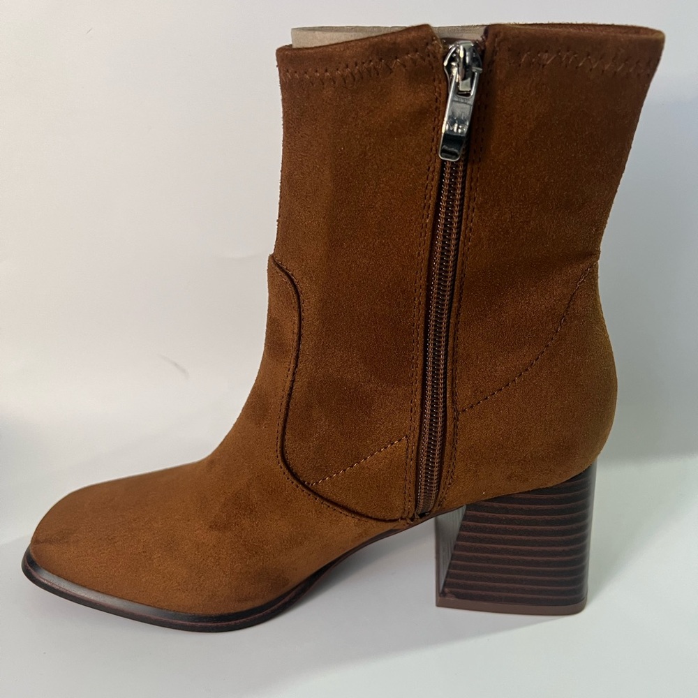 Marc Fisher Rodana Medium Brown Suede Ankle Boots 6 - Picture 6 of 9
